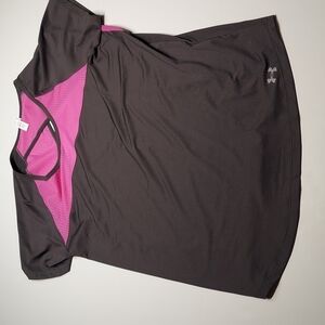 Under Armour Women’s Gray Pink Fitted Heat Gear Top Size Medium